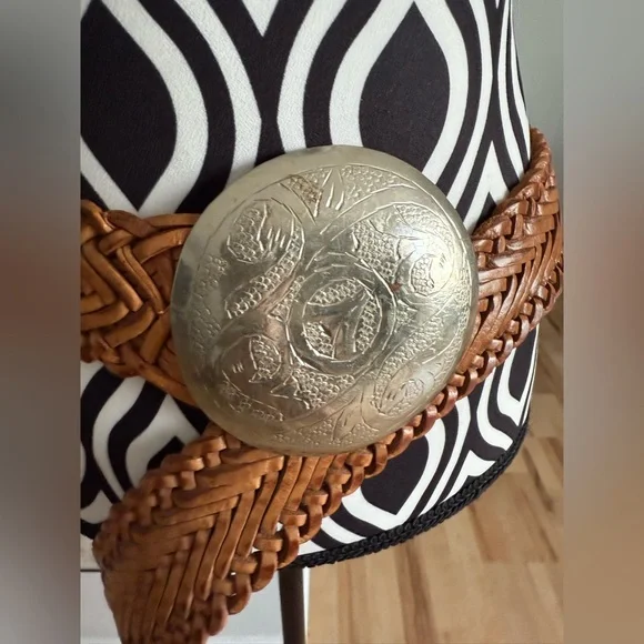 Vintage Y2K Medallion Disk McBling Girlhood Core Wide Woven Leather Belt - Picture 10 of 15